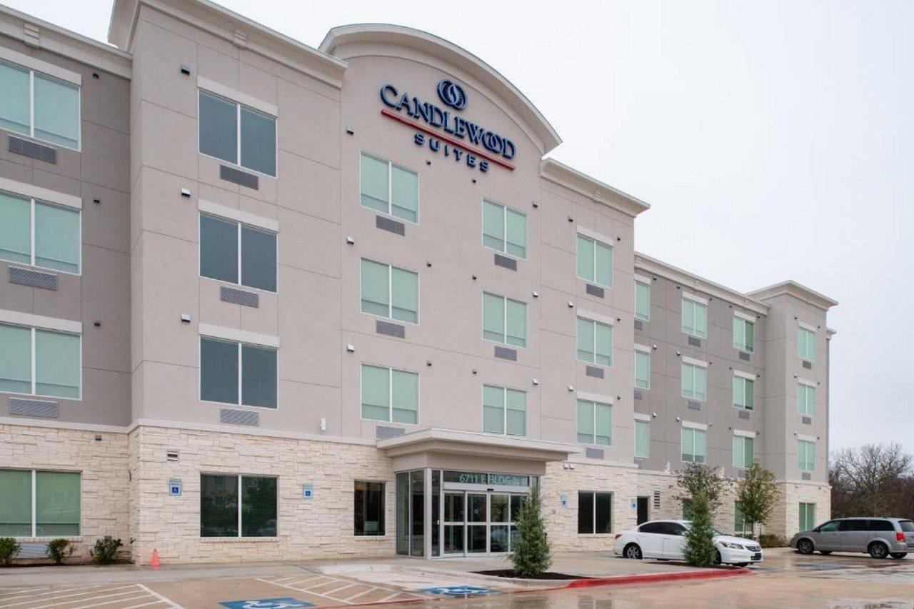 Holiday Inn Austin Airport By Ihg Exterior foto