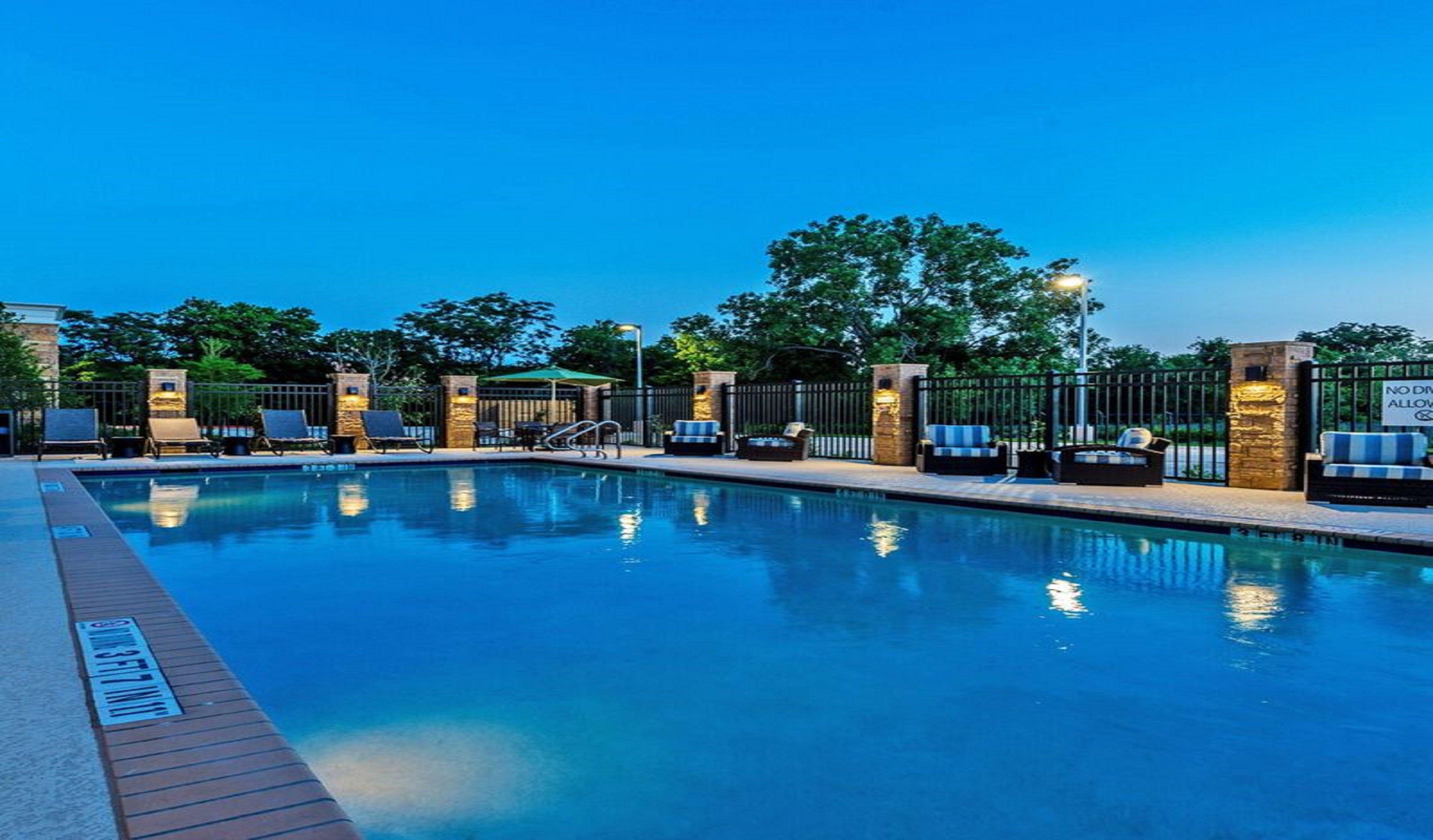 Holiday Inn Austin Airport By Ihg Exterior foto